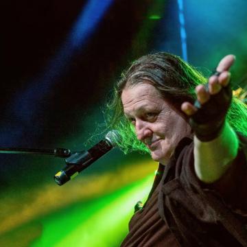 JON OLIVA REVEALS NEW SAVATAGE ALBUM WORKING TITLE, LINEUP AND MORE - "THIS WILL PROBABLY BE THE LAST RECORD WE EVER MAKE, EVER"; VIDEO