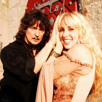 BLACKMORE'S NIGHT SHARE 25TH ANNIVERSARY MIX OF "PLAY MINSTREL PLAY" FEAT. IAN ANDERSON; LYRIC VIDEO