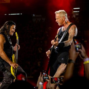 WATCH METALLICA PERFORM "LEPER MESSIAH" IN MONTRÉAL; OFFICIAL LIVE VIDEO STREAMING