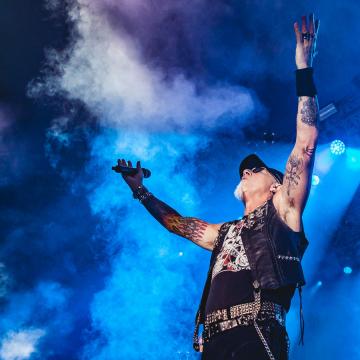 ACCEPT FRONTMAN MARK TORNILLO JOINS THE IRON MAIDENS FOR PERFORMANCE OF IRON MAIDEN'S "WRATHCHILD"; VIDEO