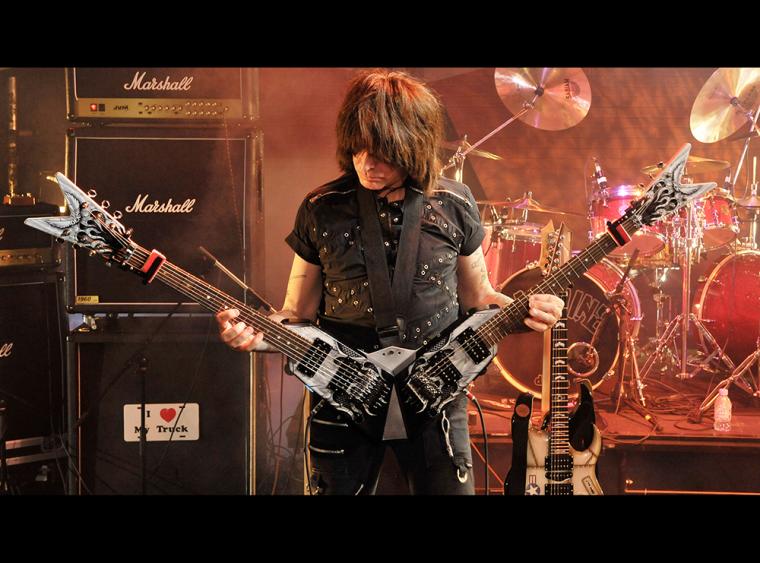 GUITARIST MICHAEL ANGELO BATIO TO PERFORM WITH MANOWAR ON CRUSHING THE ENEMIES OF METAL ANNIVERSARY TOUR 2023