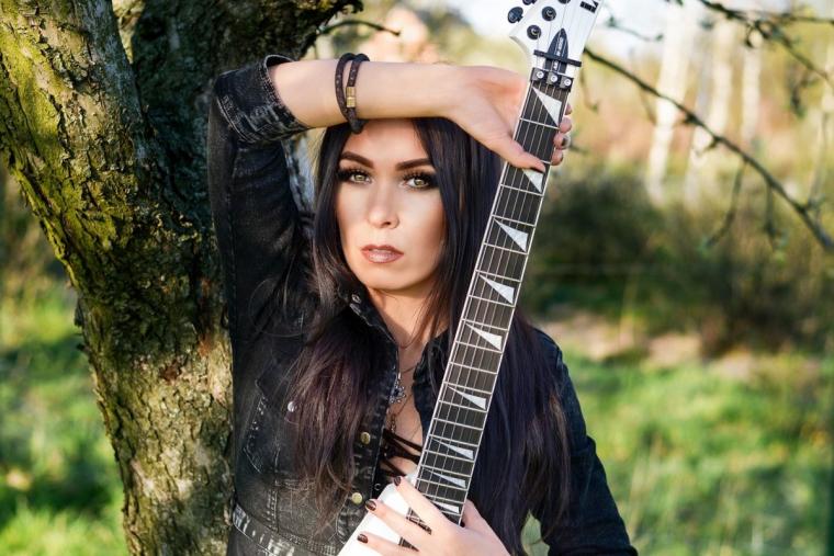 CRYSTAL VIPER FRONTWOMAN MARTA GABRIEL DEBUTS LYRIC VIDEO FOR COVER OF ROCK GODDESS CLASSIC "MY ANGEL"