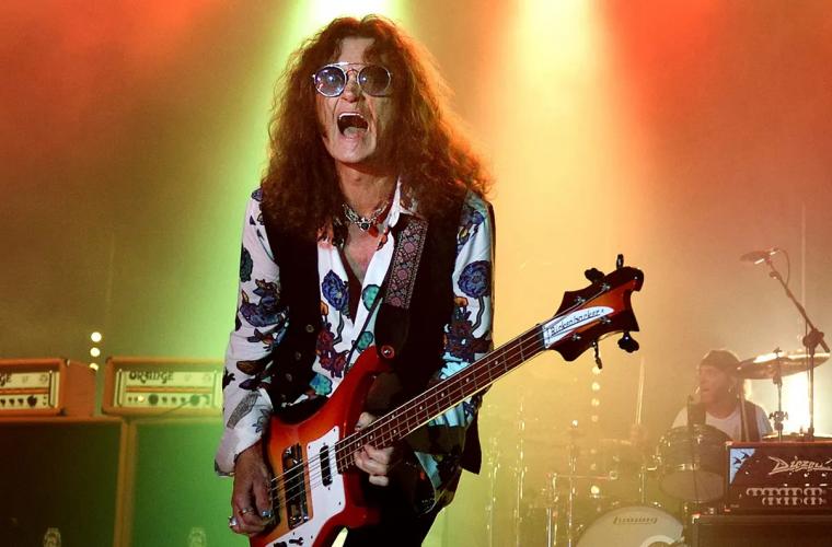 GLENN HUGHES ON A FULL TIME BLACK SABBATH POSITION “I WOULD HAVE SAID VERY KINDLY I HAVE TO DECLINE, BECAUSE IT REALLY WASN'T ME TO BE IN A METAL BAND I’M NOT INTO THAT”